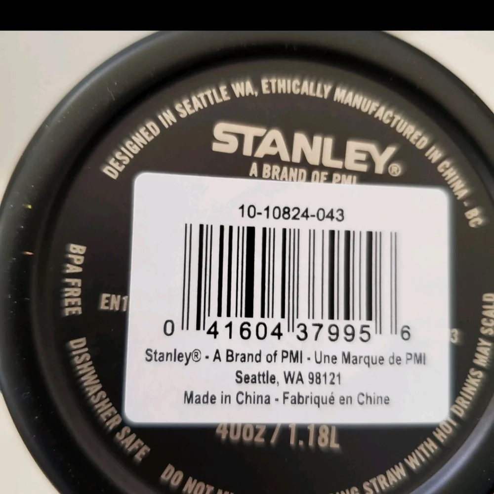 Stanley "BLACK GLOW" 40 oz Flowstate Quencher Tumbler w/ straw & handle. NEW - Picture 6 of 6